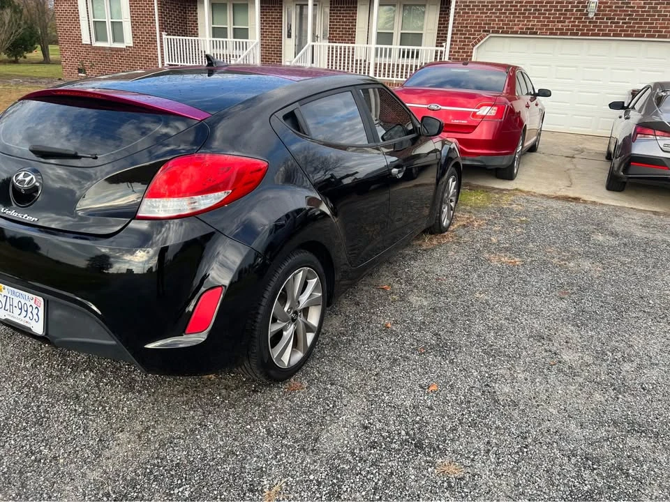 2017 Hyundai Veloster - Image 4 of 11
