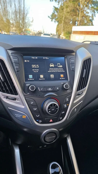 2017 Hyundai Veloster - Image 13 of 15
