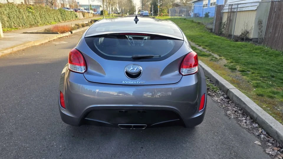 2017 Hyundai Veloster - Image 6 of 15