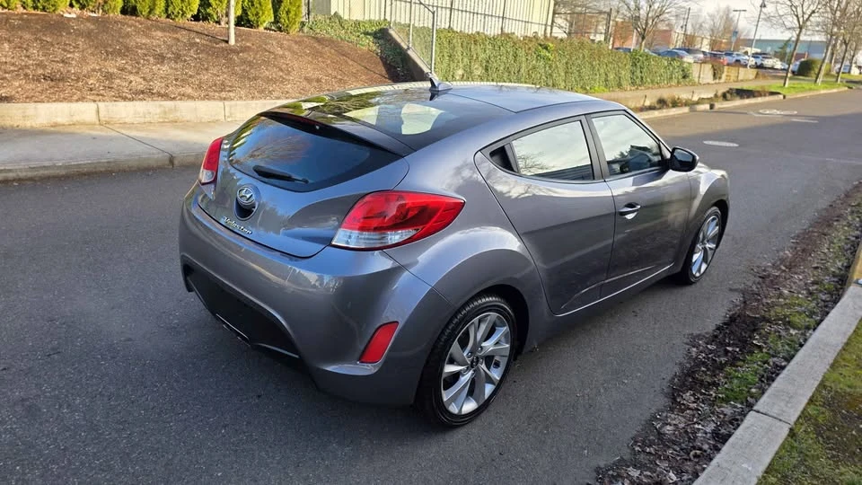 2017 Hyundai Veloster - Image 5 of 15
