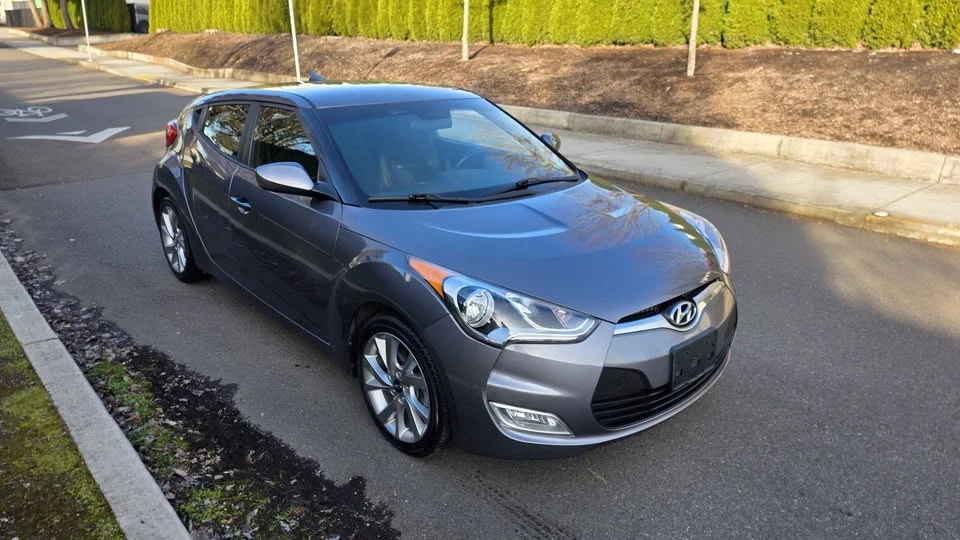 2017 Hyundai Veloster - Image 3 of 15