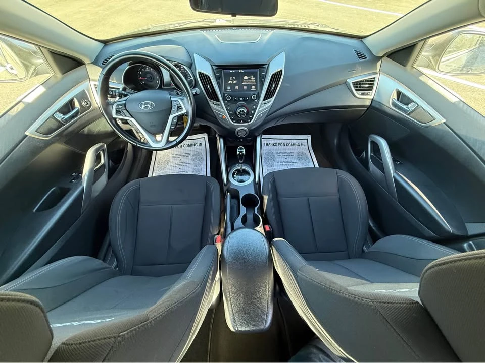 2017 Hyundai Veloster - Image 10 of 17