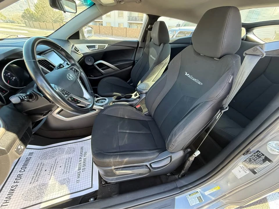 2017 Hyundai Veloster - Image 13 of 17