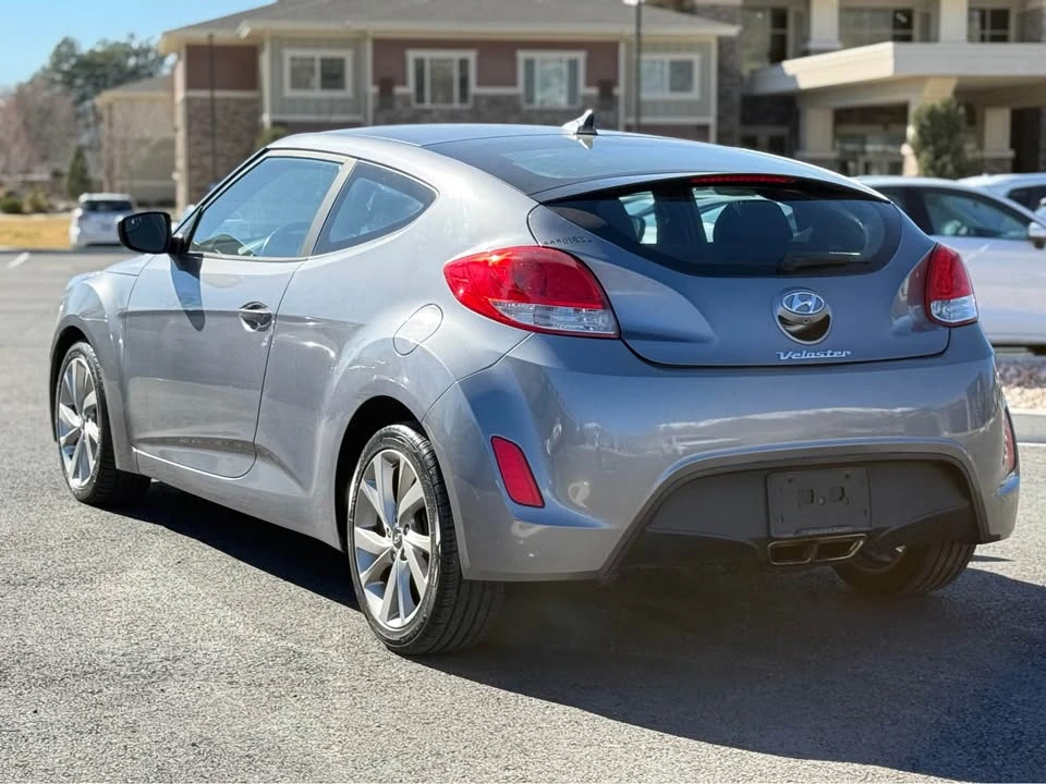 2017 Hyundai Veloster - Image 5 of 17