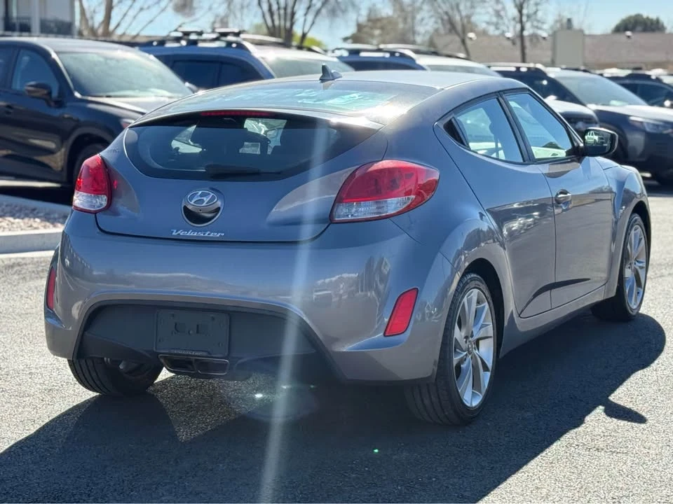 2017 Hyundai Veloster - Image 6 of 17