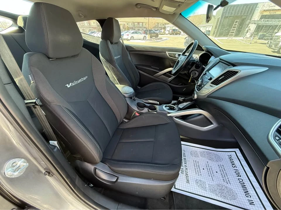 2017 Hyundai Veloster - Image 15 of 17