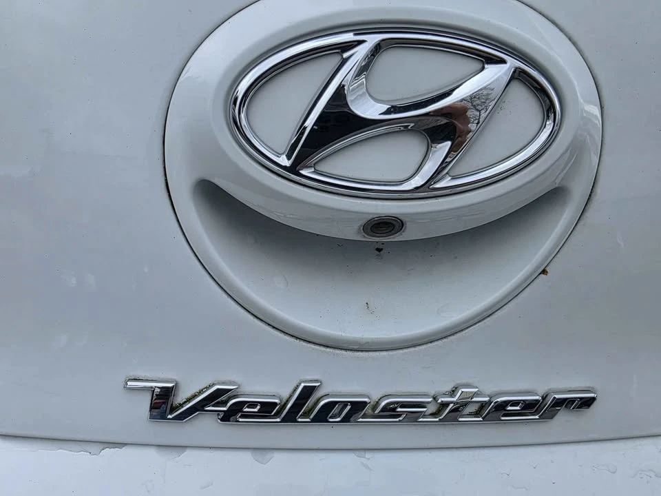2017 Hyundai Veloster - Image 5 of 10