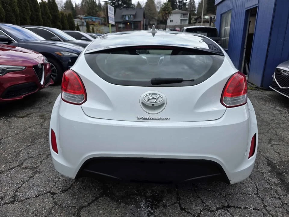 2017 Hyundai Veloster - Image 4 of 10