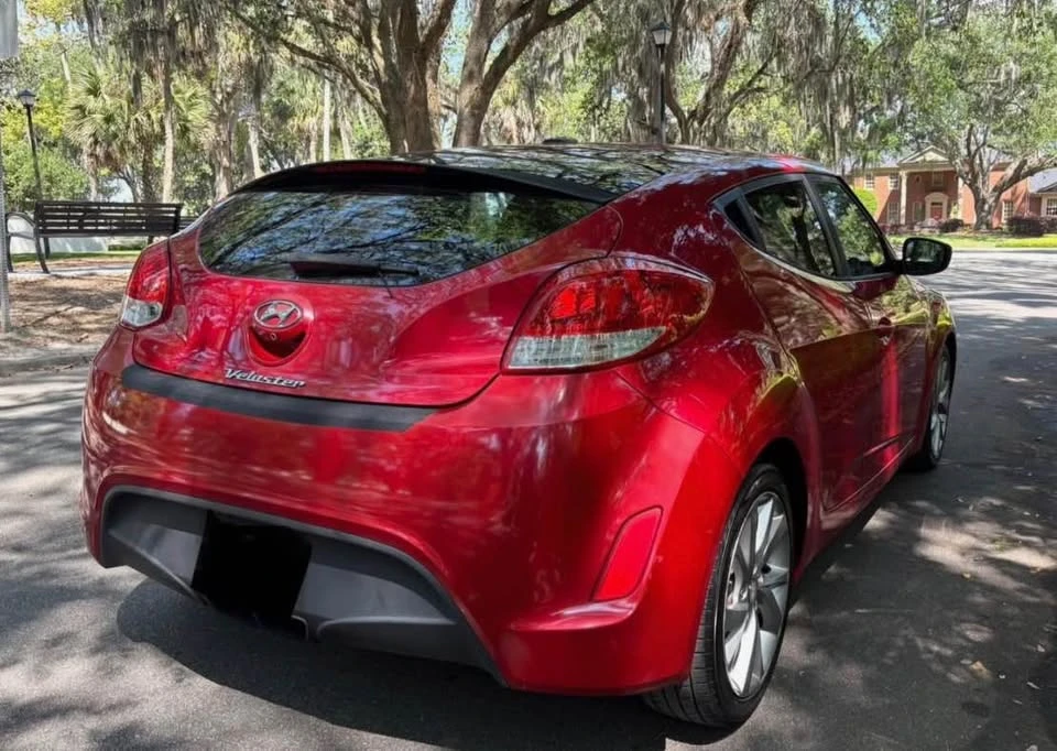 2017 Hyundai Veloster - Image 7 of 19
