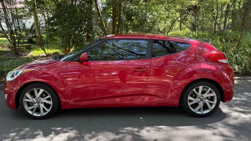 2017 Hyundai Veloster - Image 3 of 19