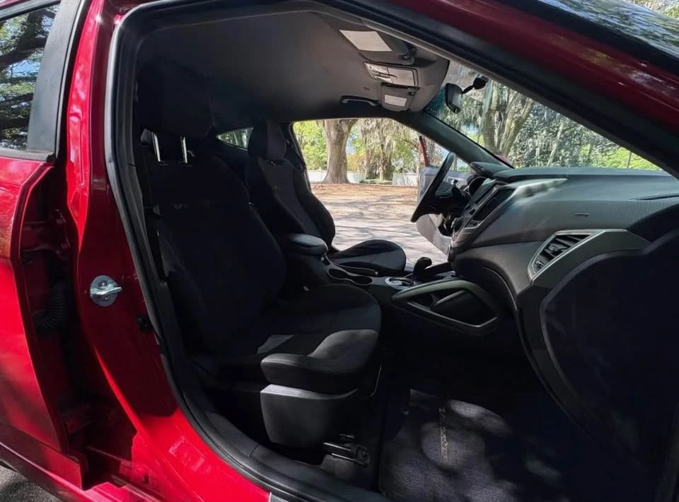 2017 Hyundai Veloster - Image 11 of 19