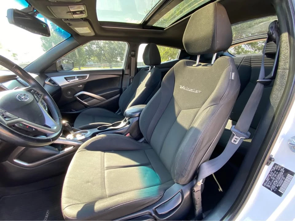 2017 Hyundai Veloster - Image 8 of 14