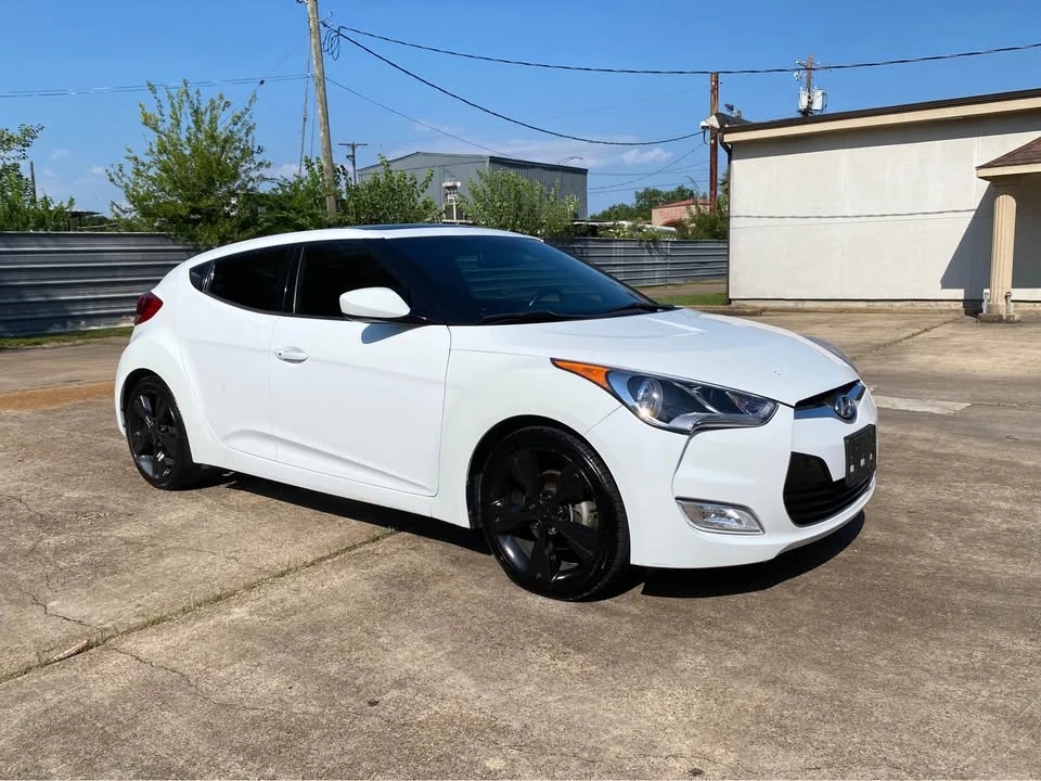 2017 Hyundai Veloster - Image 4 of 14
