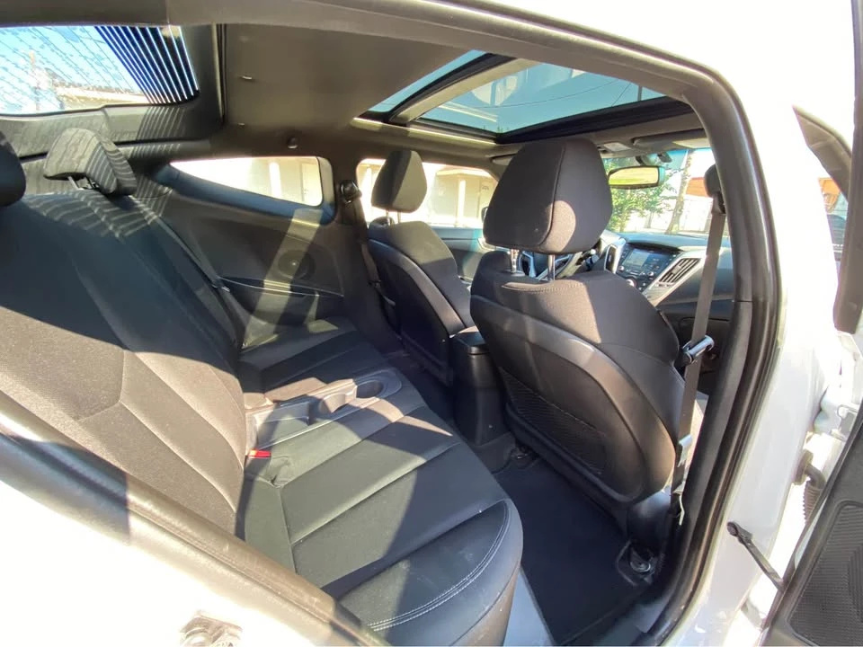 2017 Hyundai Veloster - Image 9 of 14