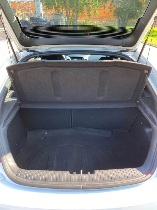 2017 Hyundai Veloster - Image 7 of 14