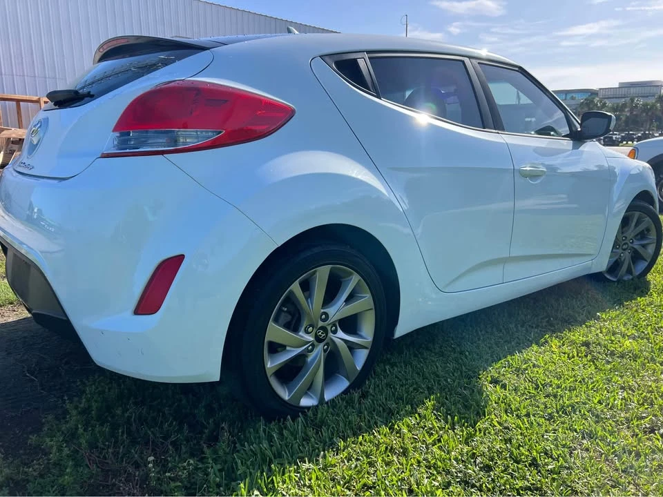 2017 Hyundai Veloster - Image 5 of 15