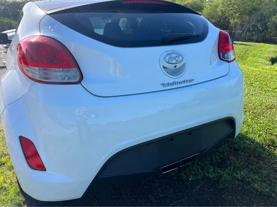 2017 Hyundai Veloster - Image 6 of 15