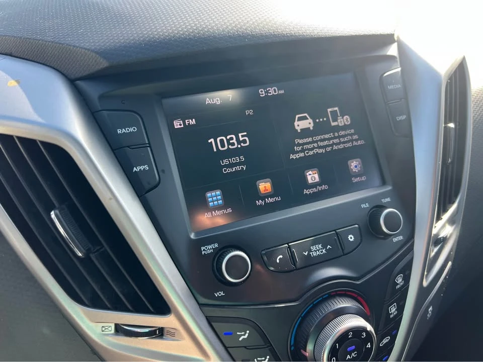 2017 Hyundai Veloster - Image 14 of 15