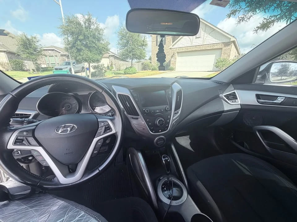 2017 Hyundai Veloster - Image 5 of 6