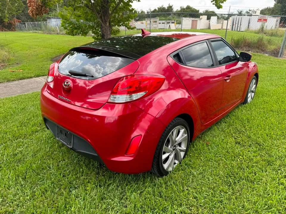 2017 Hyundai Veloster - Image 6 of 12