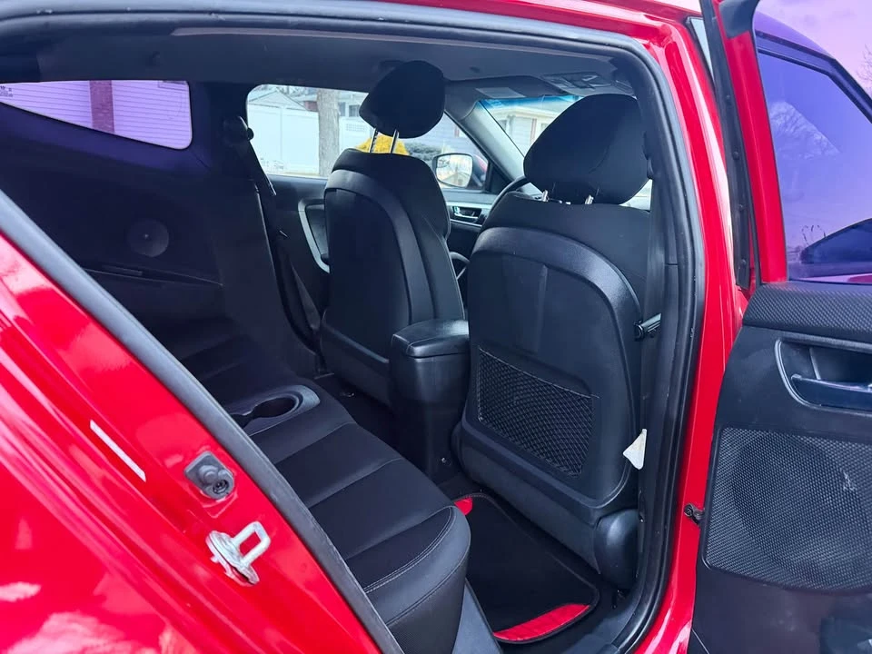 2017 Hyundai Veloster - Image 14 of 18