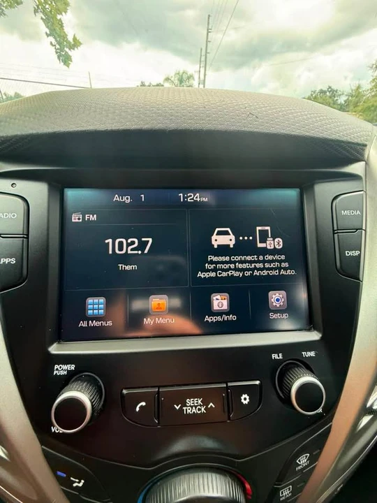 2017 Hyundai Veloster - Image 9 of 12