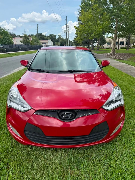 2017 Hyundai Veloster - Image 2 of 12