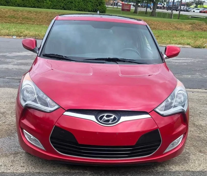 2017 Hyundai Veloster - Image 2 of 5