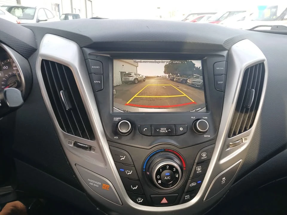 2017 Hyundai Veloster - Image 15 of 18