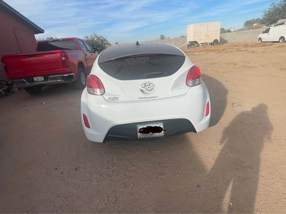 2017 Hyundai Veloster - Image 2 of 14