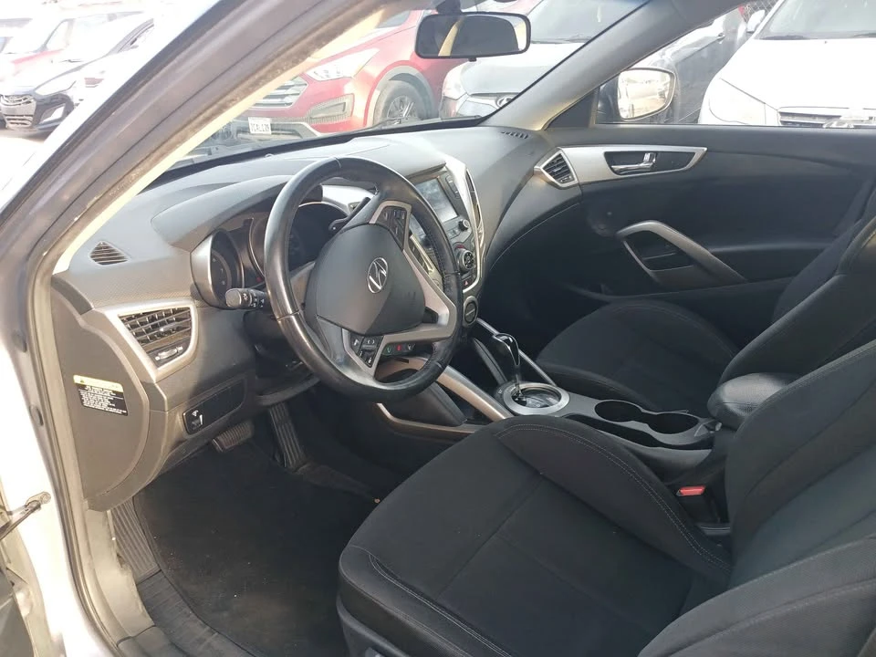 2017 Hyundai Veloster - Image 9 of 18