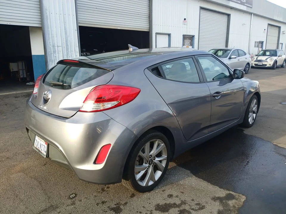 2017 Hyundai Veloster - Image 5 of 18