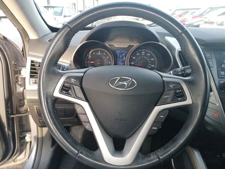 2017 Hyundai Veloster - Image 13 of 18