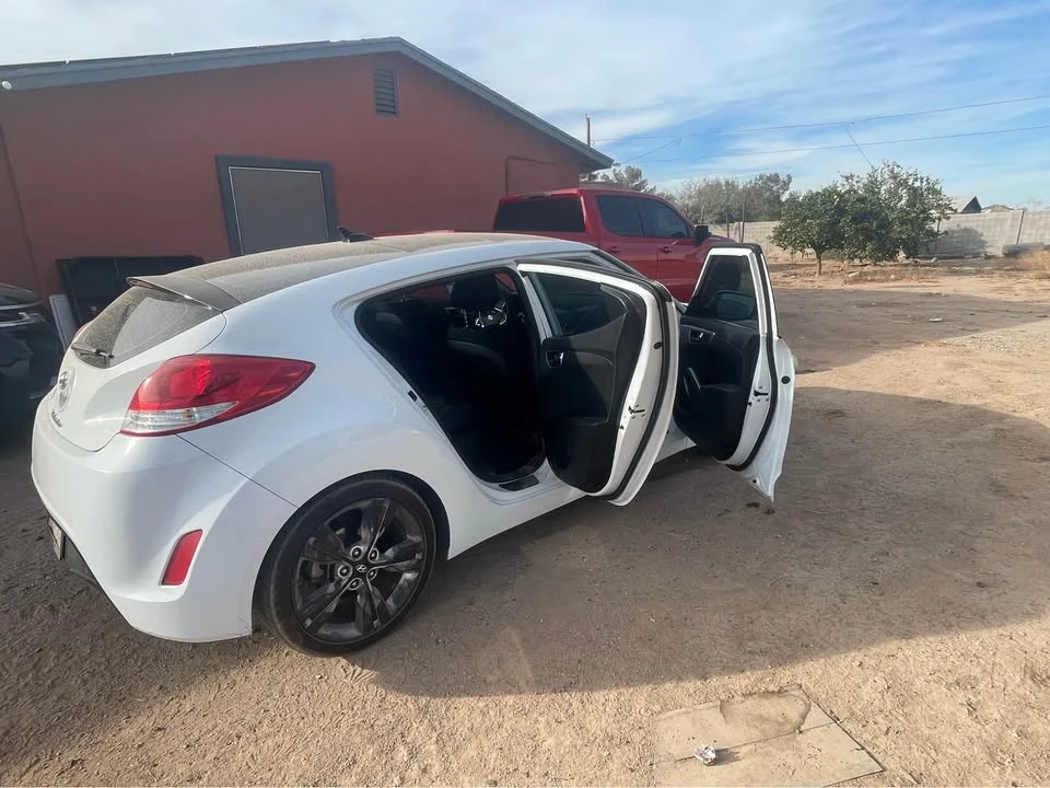2017 Hyundai Veloster - Image 4 of 14
