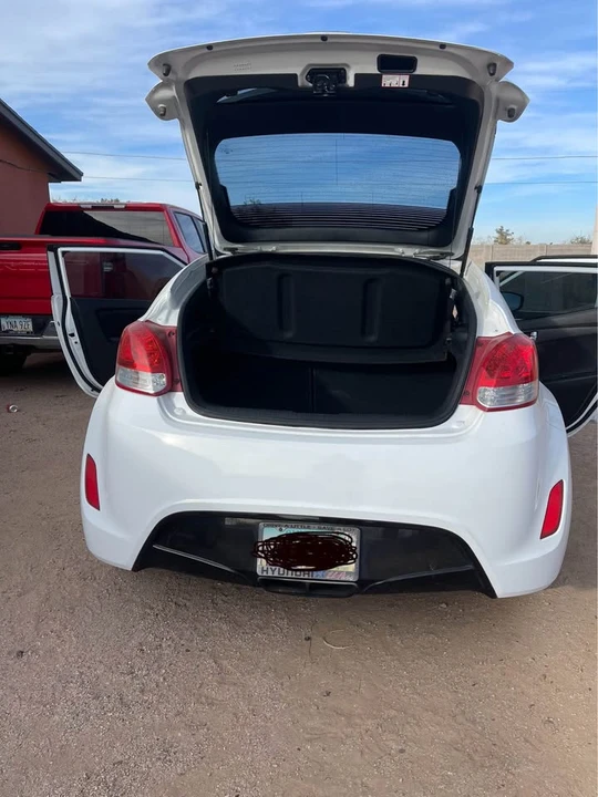 2017 Hyundai Veloster - Image 8 of 14
