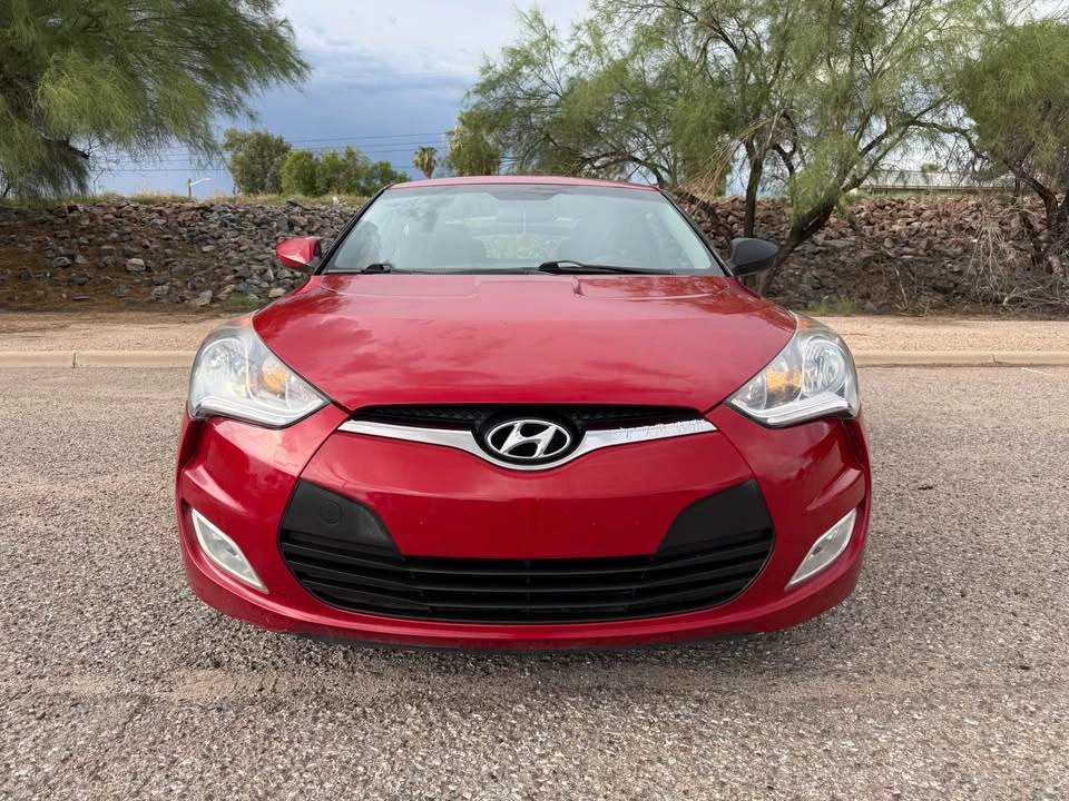 2017 Hyundai Veloster - Image 2 of 20
