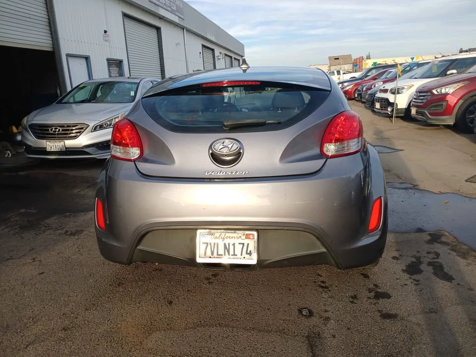 2017 Hyundai Veloster - Image 6 of 18