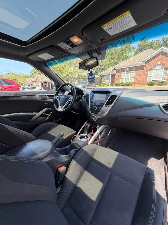 2017 Hyundai Veloster - Image 4 of 12