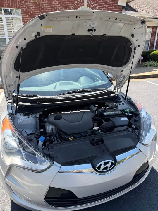 2017 Hyundai Veloster - Image 6 of 12