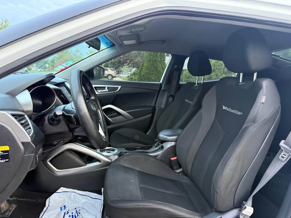 2017 Hyundai Veloster - Image 13 of 20