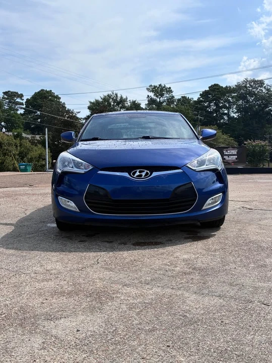 2017 Hyundai Veloster - Image 2 of 19
