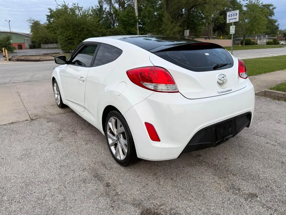 2017 Hyundai Veloster - Image 7 of 20
