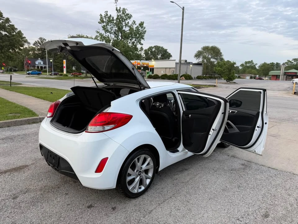 2017 Hyundai Veloster - Image 5 of 20