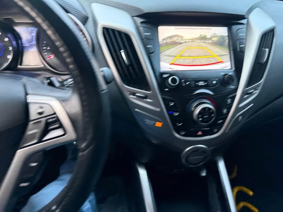 2017 Hyundai Veloster - Image 16 of 20
