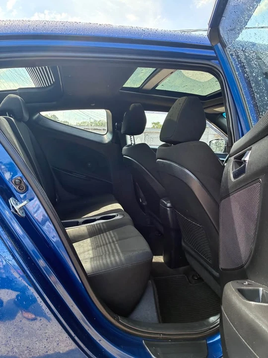 2017 Hyundai Veloster - Image 19 of 19