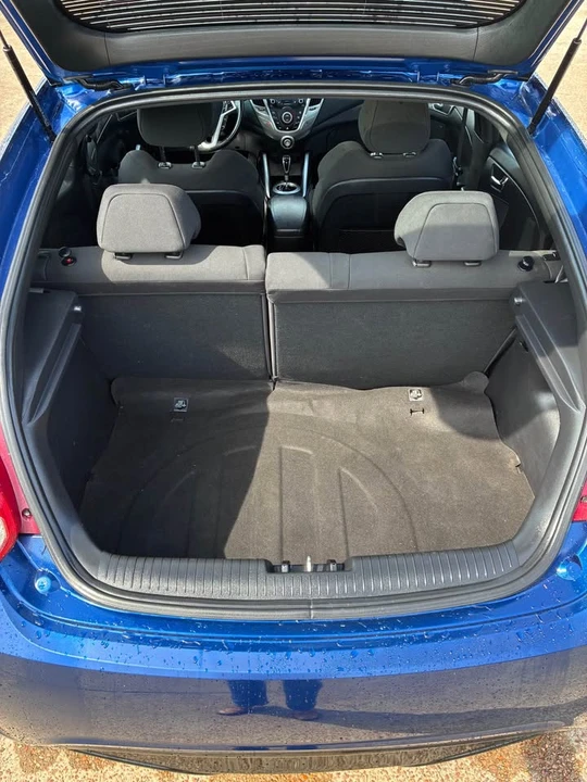 2017 Hyundai Veloster - Image 8 of 19