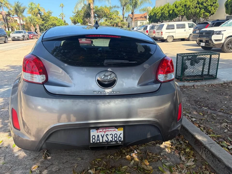 2017 Hyundai Veloster - Image 4 of 20