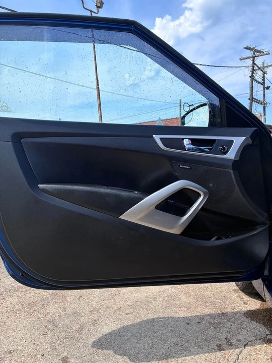 2017 Hyundai Veloster - Image 11 of 19