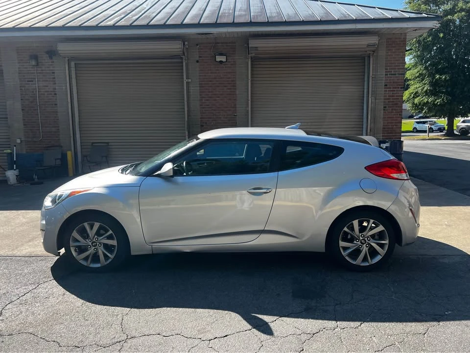 2017 Hyundai Veloster - Image 6 of 18