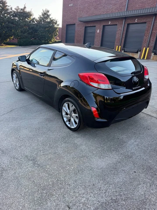 2017 Hyundai Veloster - Image 5 of 9
